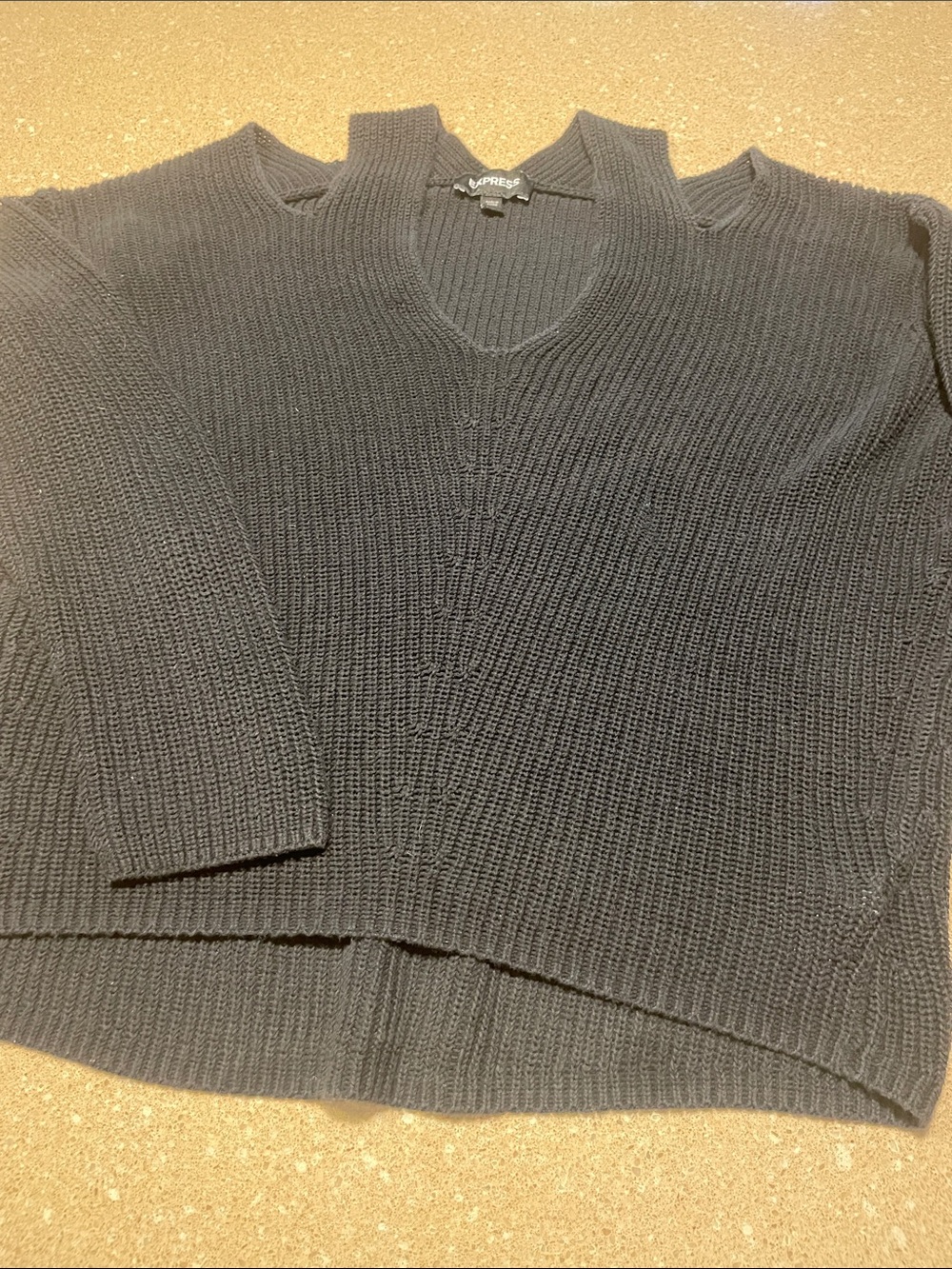 Express Women's Black Ribbed V-Neck Sweater